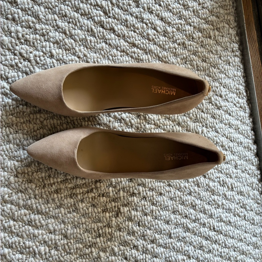 Michael Kors Tan Heels - Never Worn - Picture 2 of 3